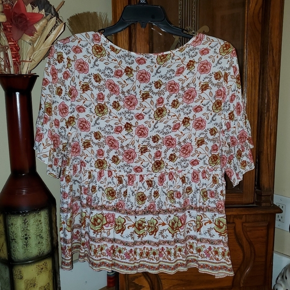 SHEIN Women's Floral Print Peplum Top - Picture 2 of 8